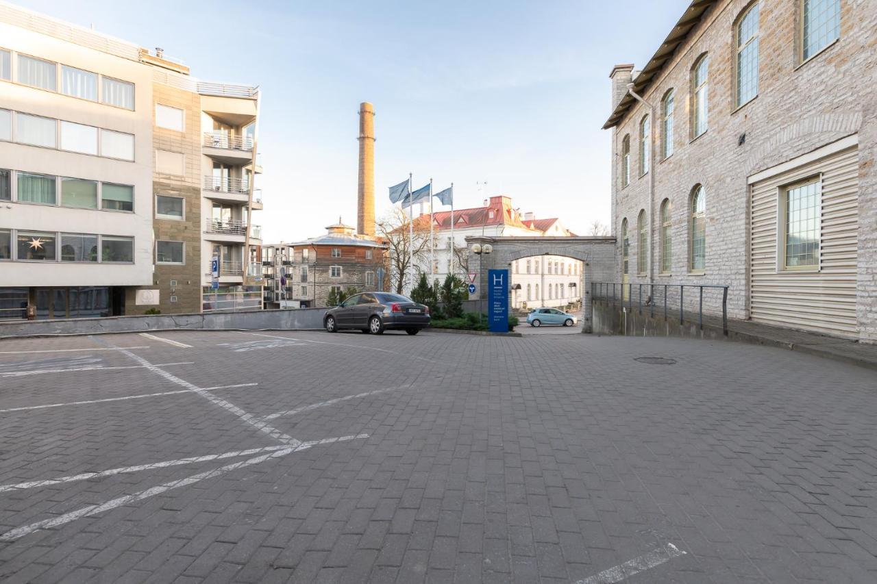 Hilltop Apartments - Ilmarine District Талин Екстериор снимка